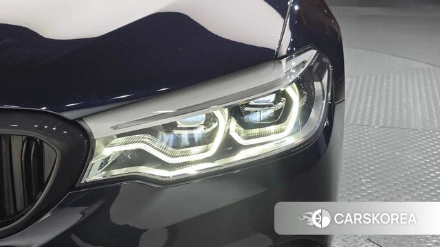 BMW 5 Series (G30) id 5041729 из Кореи 14