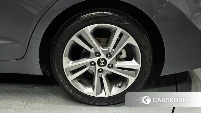 Hyundai Avante AD id 4873504 из Кореи 14