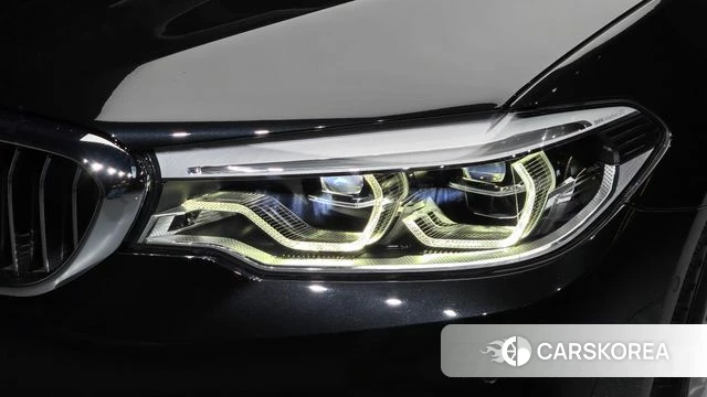 BMW 5 Series (G30) id 4992795 из Кореи 14