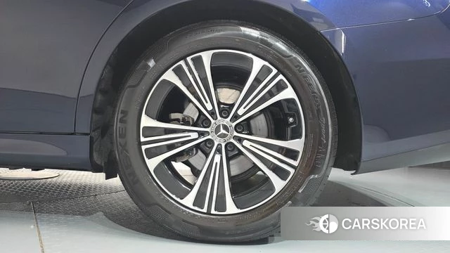 Mercedes-Benz E-Class W214 id 4921364 из Кореи 14