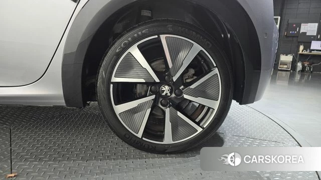 Peugeot e-208 second Generation id 4917299 из Кореи 14
