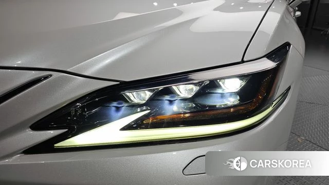 Lexus ES300h 7th generation id 5013741 из Кореи 14