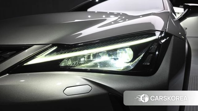 Lexus UX250h id 4952781 из Кореи 14