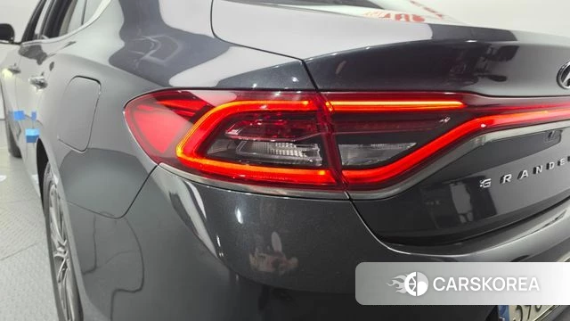 Hyundai Grandeur IG Hybrid id 5023983 из Кореи 15