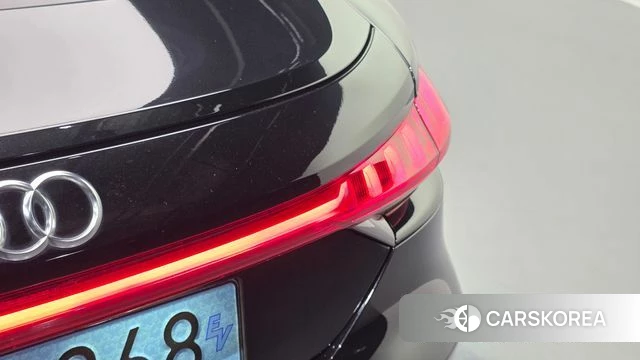 Audi e-Tron GT id 4935666 из Кореи 15