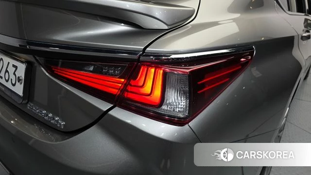 Lexus ES300h 7th generation id 5013899 из Кореи 15