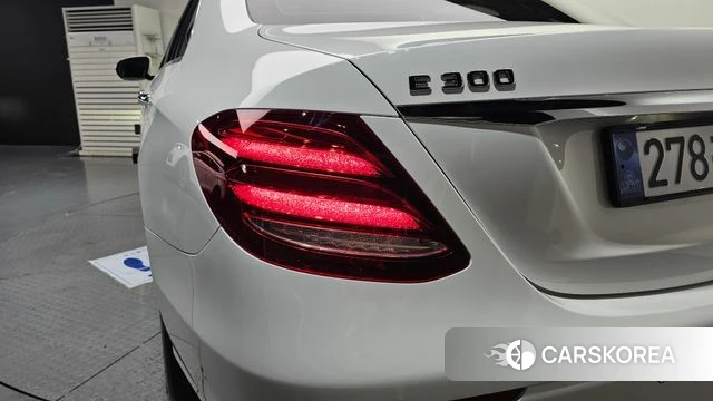 Mercedes-Benz E-Class W213 id 4930696 из Кореи 15