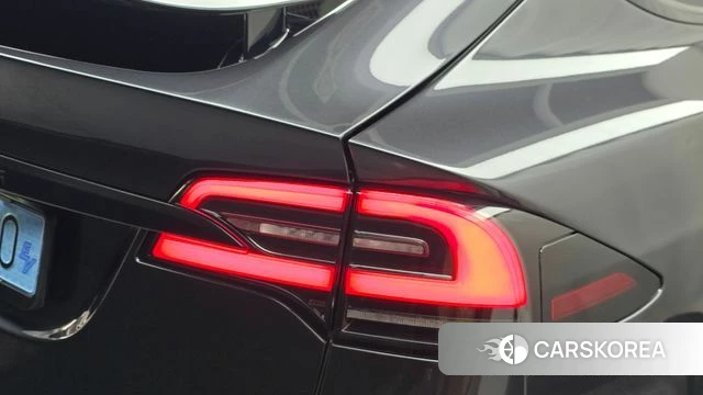Tesla Model X id 4995238 из Кореи 15