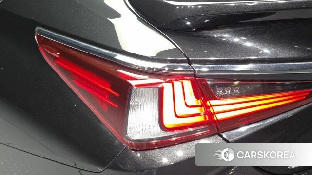 Lexus ES300h 7th generation id 4998519 из Кореи 15