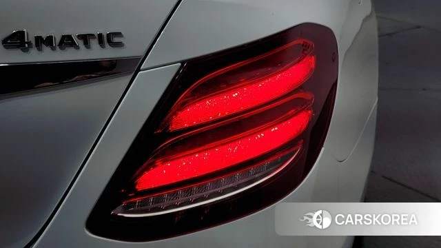 Mercedes-Benz E-Class W213 id 4988428 из Кореи 15
