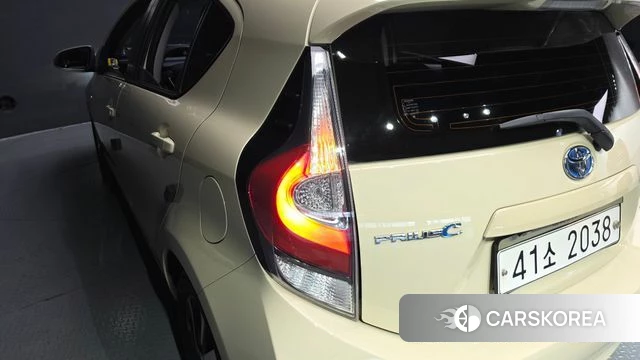 Toyota Prius C id 4952866 из Кореи 15