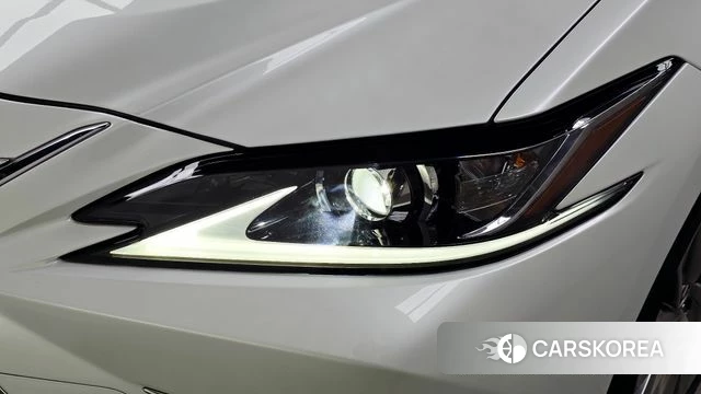 Lexus ES300h 7th generation id 4991083 из Кореи 15