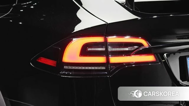 Tesla Model X id 4928706 из Кореи 16