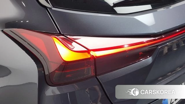 Lexus UX300h id 4714992 из Кореи 15