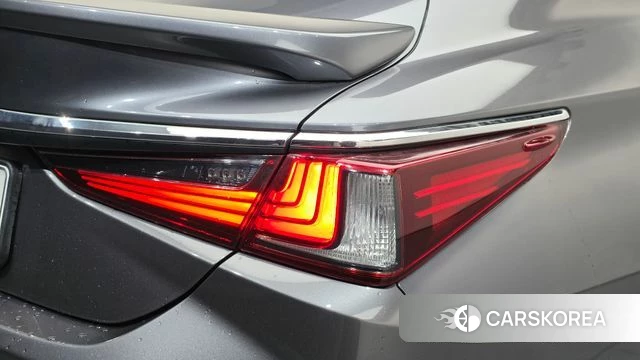 Lexus ES300h 7th generation id 5041824 из Кореи 15