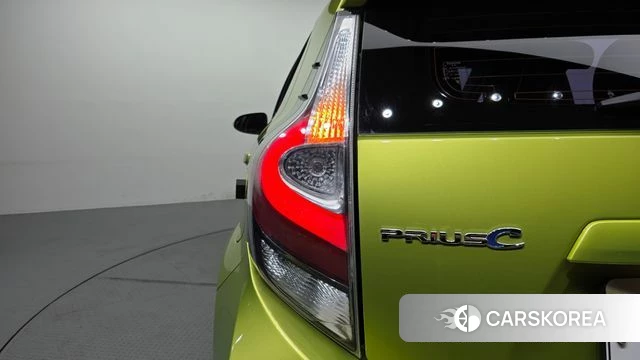 Toyota Prius C id 4918944 из Кореи 15