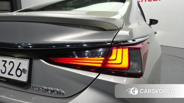 Lexus ES300h 7th generation id 5023816 из Кореи 15