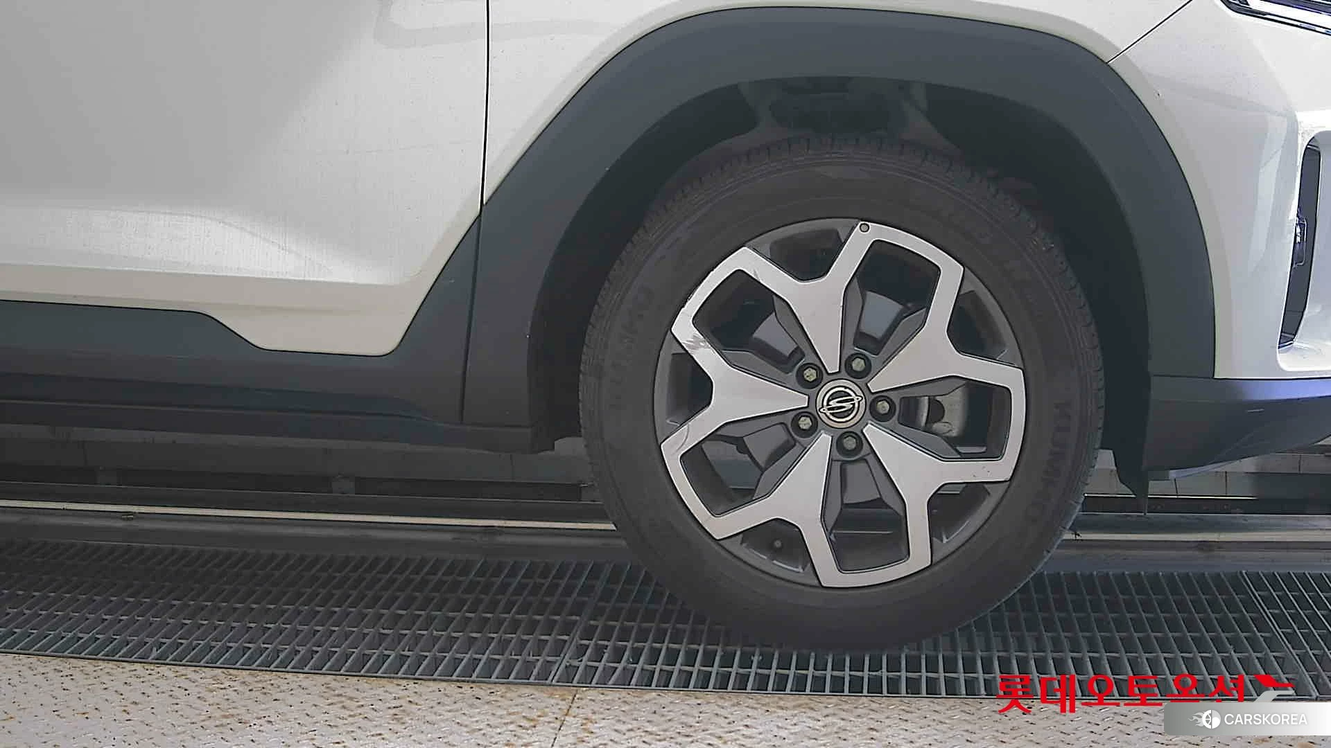 SsangYong Torres id 4990100 из Кореи 15