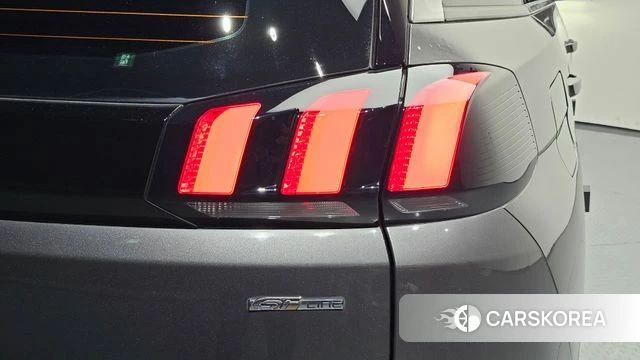 Peugeot 5008 second generation id 5018055 из Кореи 15
