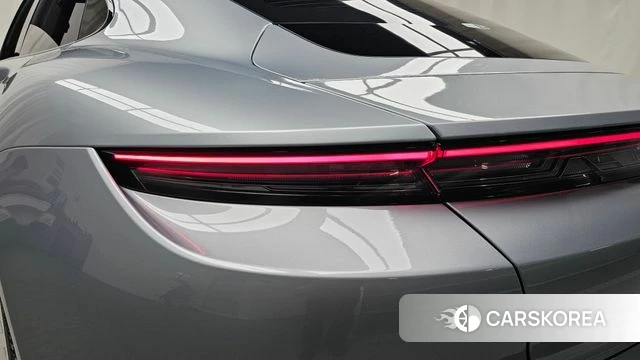 Porsche Taycan id 4739140 из Кореи 15