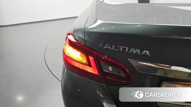 Nissan Altima id 4983197 из Кореи 15