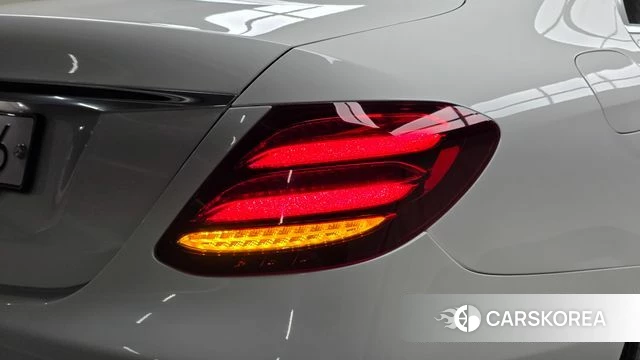 Mercedes-Benz E-Class W213 id 4918717 из Кореи 15