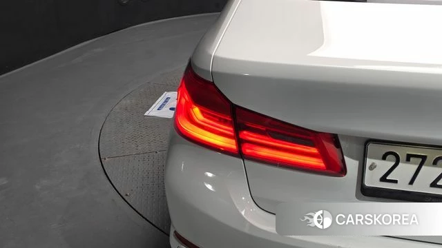 BMW 5 Series (G30) id 5013625 из Кореи 15