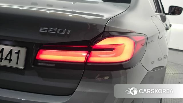 BMW 5 Series (G30) id 5023198 из Кореи 15