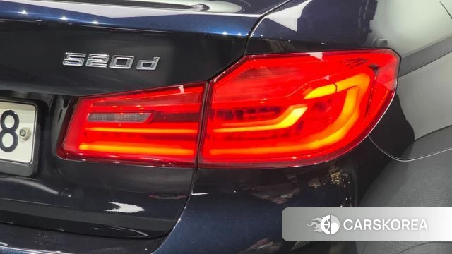BMW 5 Series (G30) id 4983219 из Кореи 15