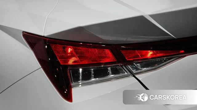 Hyundai Avante Hybrid (CN7) id 5027500 из Кореи 15