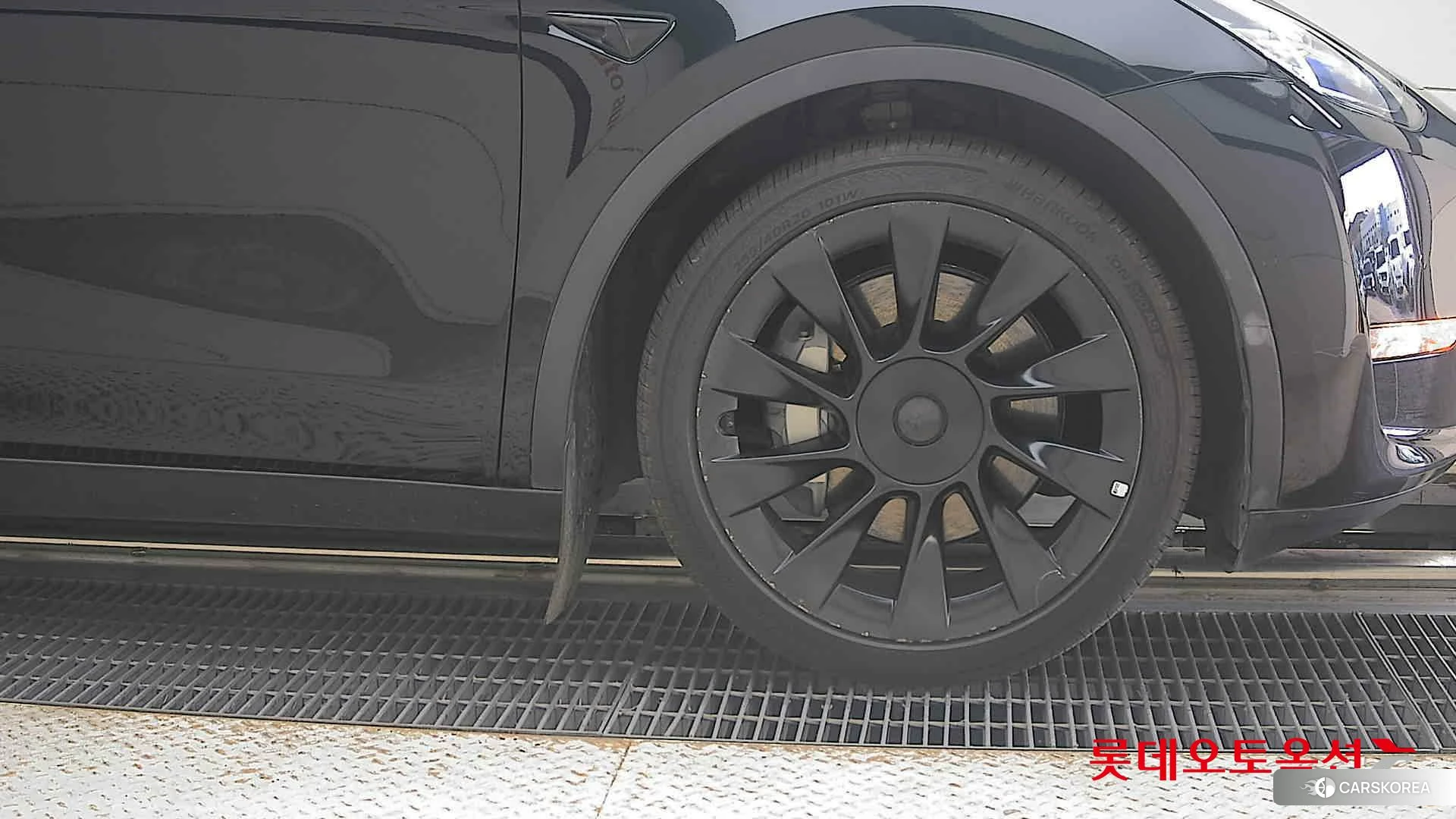 Tesla Model Y Long Range id 4984746 из Кореи 15