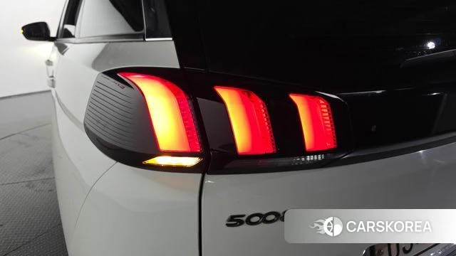 Peugeot 5008 second generation id 5024097 из Кореи 15
