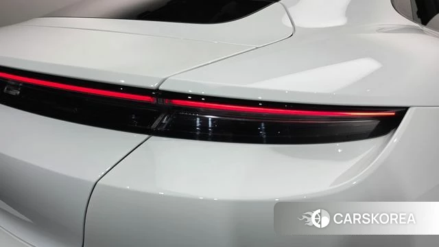 Porsche Taycan id 4905033 из Кореи 15