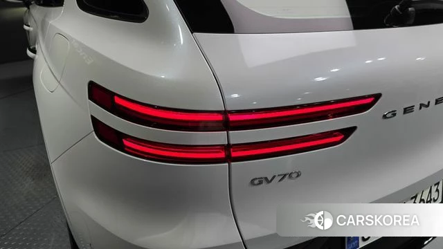 Genesis GV70 id 4660432 из Кореи 15