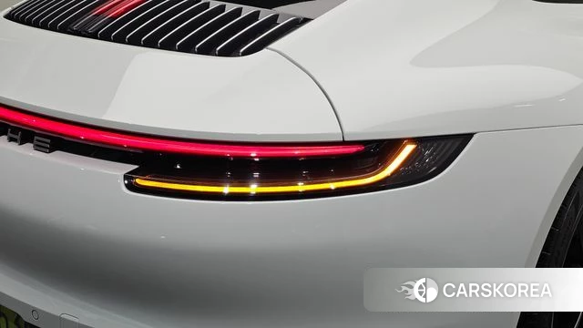 Porsche 911(992) id 4982467 из Кореи 15
