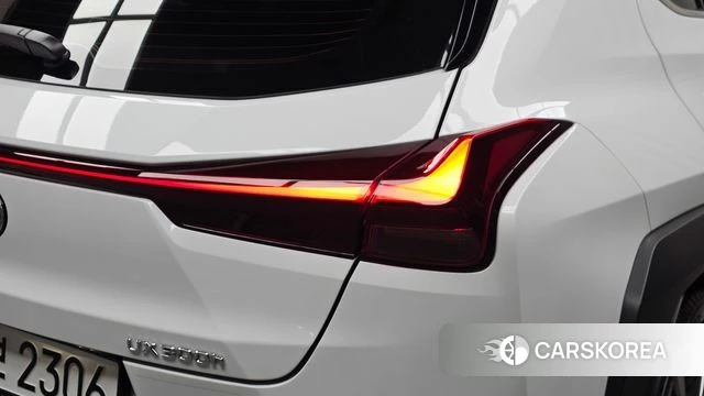 Lexus UX300h id 4916238 из Кореи 15