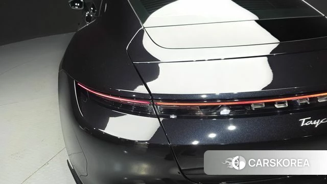 Porsche Taycan id 4959379 из Кореи 15