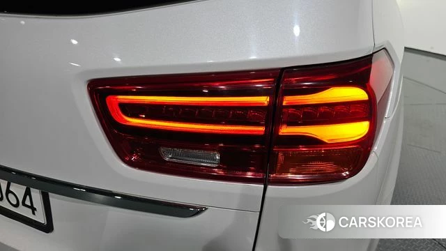 Kia The New Carnival id 5042156 из Кореи 15
