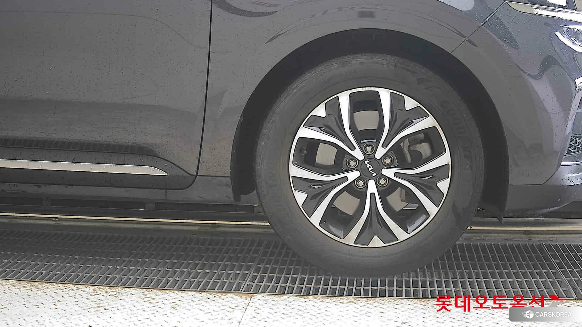 Kia Carnival id 4984648 из Кореи 15