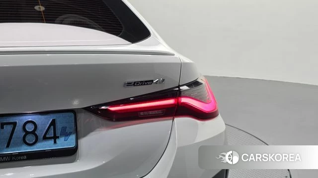 BMW i4 id 5046588 из Кореи 15