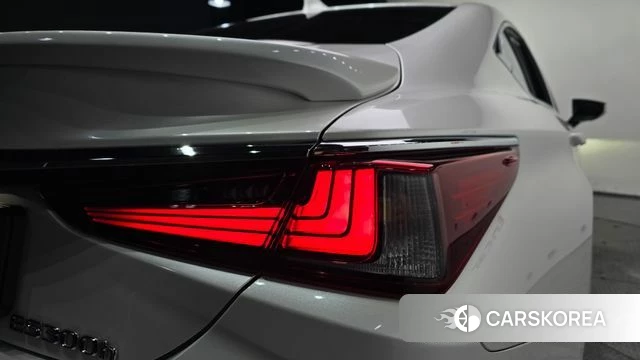 Lexus ES300h 7th generation id 5020731 из Кореи 15