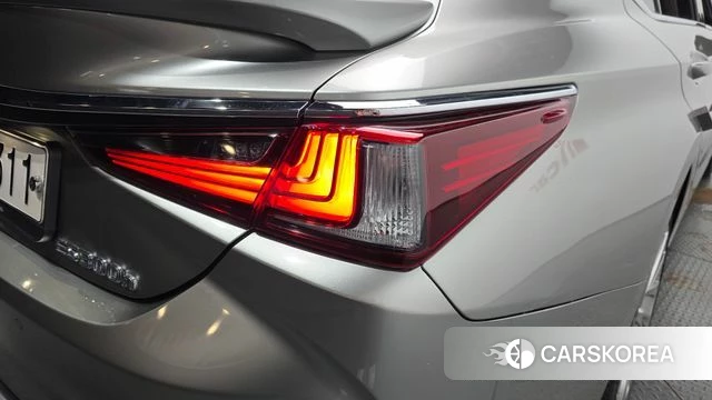 Lexus ES300h 7th generation id 4976993 из Кореи 15