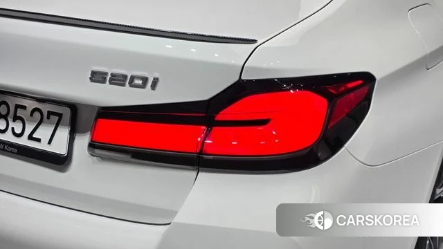 BMW 5 Series (G30) id 5021931 из Кореи 15