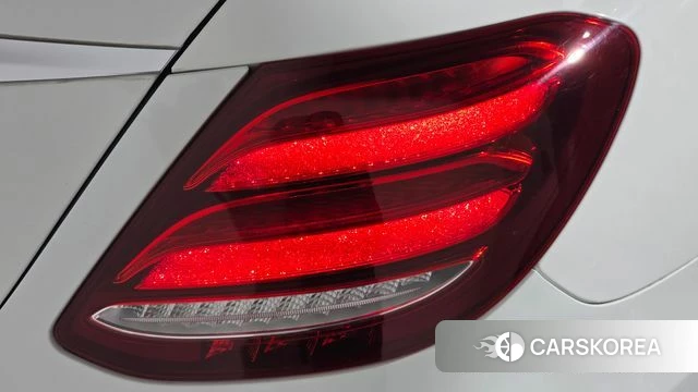 Mercedes-Benz E-Class W213 id 4953215 из Кореи 15