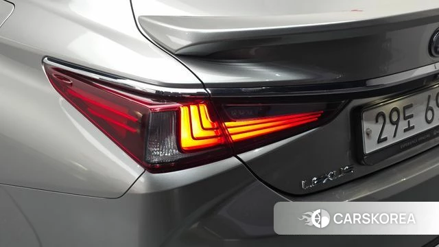 Lexus ES300h 7th generation id 4944026 из Кореи 15