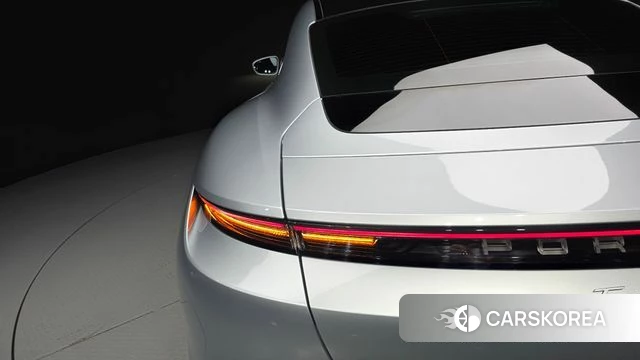 Porsche Taycan id 4923256 из Кореи 15