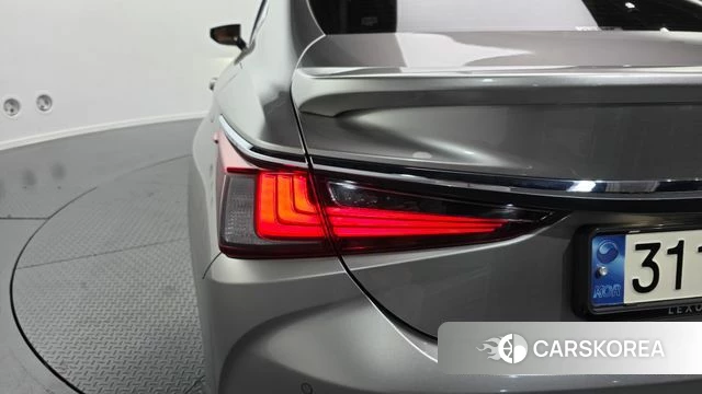 Lexus ES300h 7th generation id 5033212 из Кореи 15
