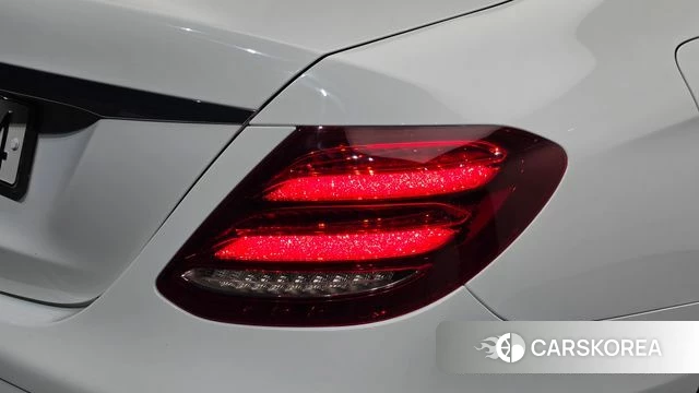 Mercedes-Benz E-Class W213 id 4967189 из Кореи 15