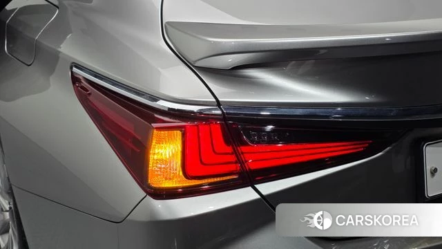Lexus ES300h 7th generation id 4930636 из Кореи 15