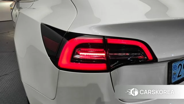 Tesla Model 3 id 4683761 из Кореи 15